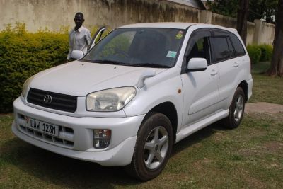 Self drive 4x4 car hire Entebbe>4x4 Car hire Entebbe Uganda